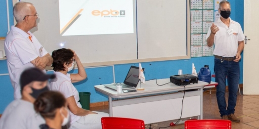 Com o apoio do Governo de São Miguel do Iguaçu, Escola de Pais volta com os círculos presenciais