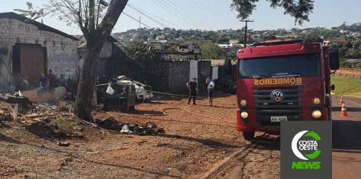 Corpo de Bombeiros de São Miguel controla incêndio em ferro velho