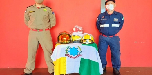 Defesa Civil de São Miguel do Iguaçu recebe seis capacetes do Corpo de Bombeiros