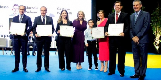 Diretor-presidente da Lar Cooperativa é homenageado com Título de Cidadão Sul-Mato-Grossense