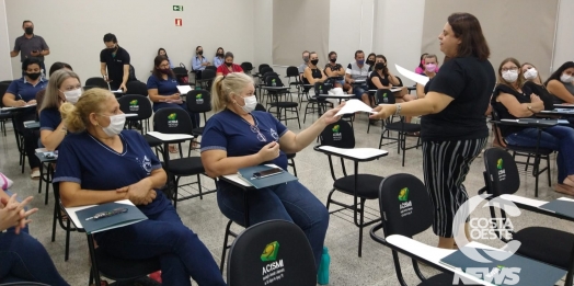 Em São Miguel, professores recebem treinamento para atuar com programa de cooperativismo