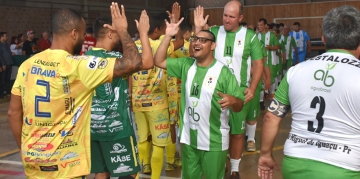 Escola Pestalozzi instala climatizadores na quadra e promove evento de Páscoa com o São Miguel Futsal