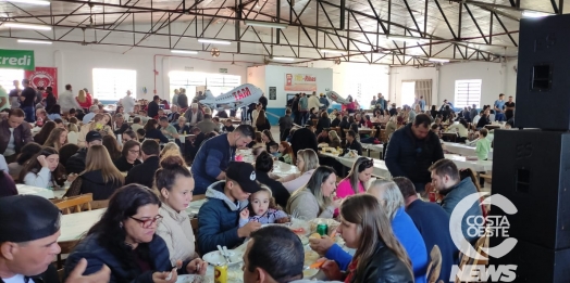 Festa de Santa Cruz em São Miguel retorna com cerca de mil quilos de carne assada