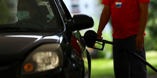 Gasolina e diesel estão mais baratos nas refinarias a partir desta quinta-feira (25)