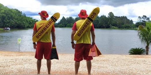 Guarda-vidas do Corpo de Bombeiros iniciam atendimento no Balneário de Santa Helena