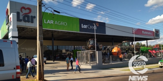 Lar inaugura loja em novo conceito para Lar Máquinas, Lar Agro e LarCredi