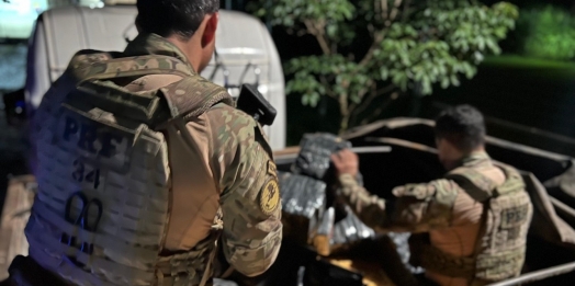 Maconha escondida em carga de  milho é apreendida pela PRF em Capitão Leônidas Marques/PR