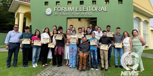 Medianeira realiza Diplomação dos Vereadores Mirins do Programa Parlamento Jovem