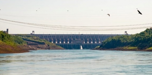 Mesmo em ano de seca, energia gerada por Itaipu seria suficiente para suprir 36 milhões de residências