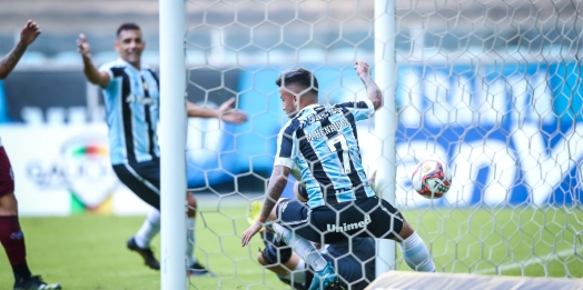 Ouça os gols: Grêmio volta a vencer o Caxias e faz final do Gauchão contra o Inter