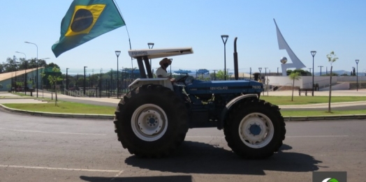 Pela pátria: produtores projetam mobilização nesta terça-feira (07), em Santa Helena