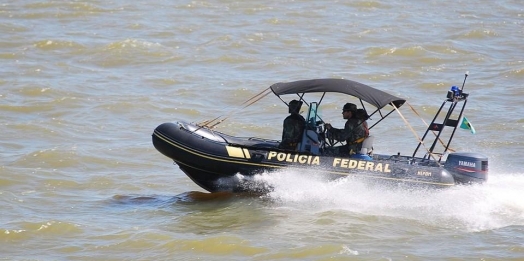 Pescadores são resgatados após naufrágio no Lago de Itaipu