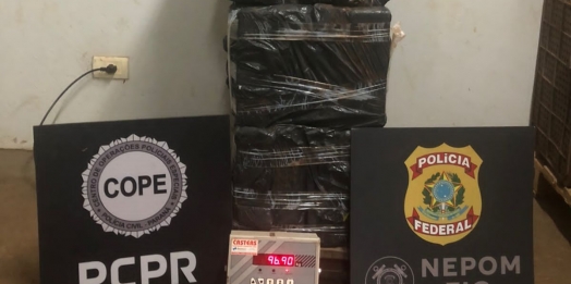 PF e COPE apreendem embarcação com droga em Santa Helena