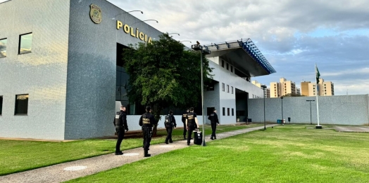Polícia Federal deflagra operação de combate ao contrabando envolvendo servidor da segurança pública no Oeste do Paraná