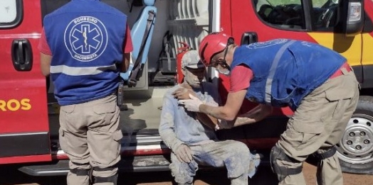 Prédio em obra desaba e deixa pelo menos 2 mortos e 3 feridos em Foz