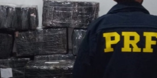 PRF apreende 199 kg de maconha em Guaíra