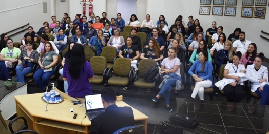 Profissionais de Saúde participam de palestra sobre ‘Saúde Mental Materna’