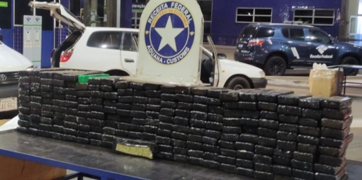 Receita Federal apreende 125kg de substancias análogas à maconha em carro na Aduana da Ponte Internacional da Amizade