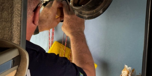 Receita Federal em Foz do Iguaçu encontra 46 kg de cocaína durante a deslacração de ônibus de turismo