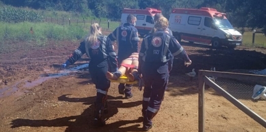 SAMU socorre jovem em surto no interior de Santa Helena