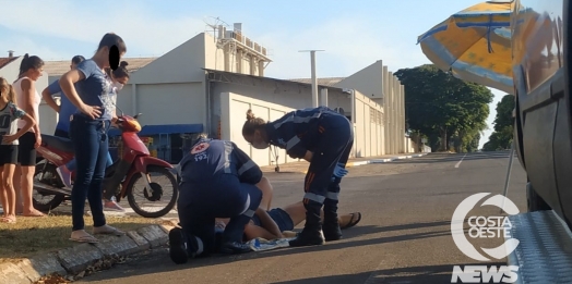 SAMU socorre mulher ferida após queda de moto em Santa Helena