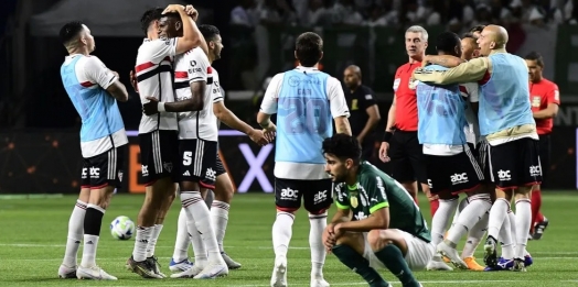 São Paulo vence o Palmeiras e avança para as semifinais da Copa do Brasil