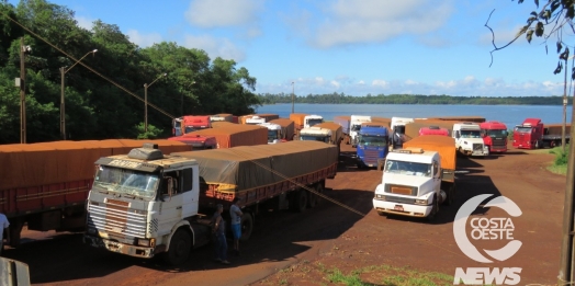 Sem energia, Porto de Santa Helena registra situação caótica; “descaso com os caminhoneiros”