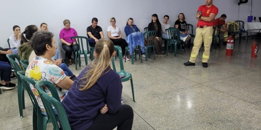 Servidores da educação de Santa Helena passam por capacitação para atuar como brigadistas