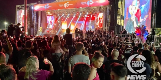 Show de Fernando e Sorocaba reuniu milhares de pessoas em Medianeira