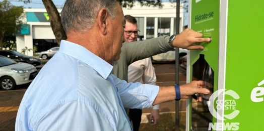 Sicredi inaugura base de hidratação na praça central de São Miguel do Iguaçu