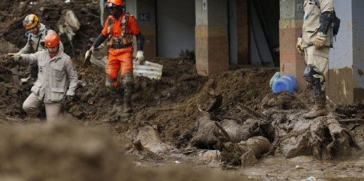 Sobe para 208 número de mortos na tragédia em Petrópolis