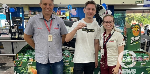 Super Itaipu faz entrega da segunda moto 0km em parceria com a Trink