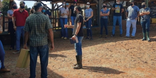 UNIGUAÇU realiza visita técnica com acadêmicos do Ruminar - Grupo de Estudos e Pesquisa em Produção e Nutrição de Ruminantes