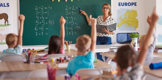 Vestibular de Inverno 2024: Curso de Pedagogia da Faculdade UNIGUAÇU tem como diferencial estágios desde o primeiro período