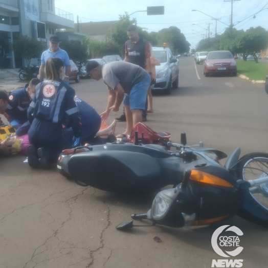 Acidente deixa mulher ferida no centro de Santa Helena