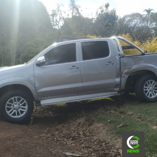 Acidente envolve camionete e carreta na PR 317 em Santa Helena