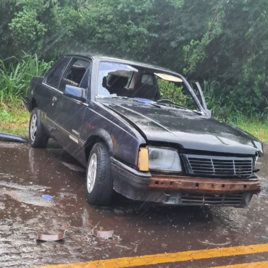 Acidente envolvendo dois veículos é registrado na PR 317 em Santa Helena