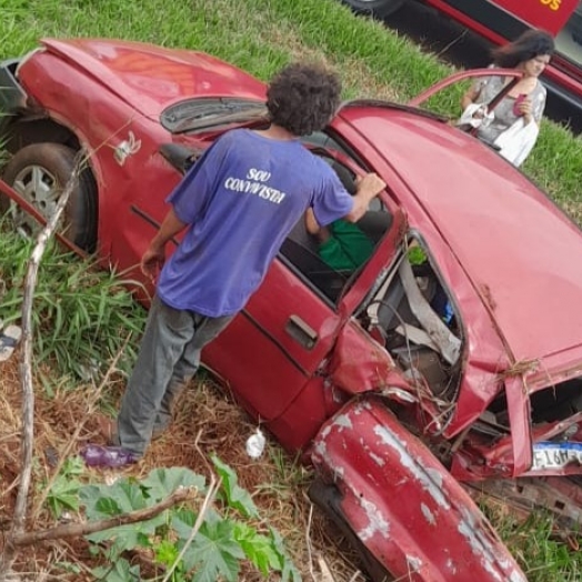 Acidente na BR-277 em São Miguel do Iguaçu deixa três feridos, incluindo gestante