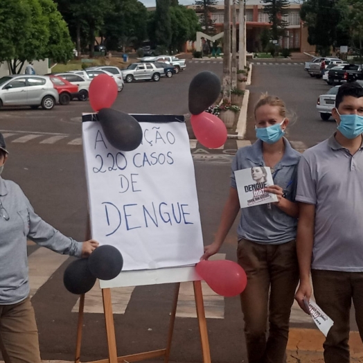 Agentes de Endemias de Missal realizam Blitz de Conscientização contra a dengue