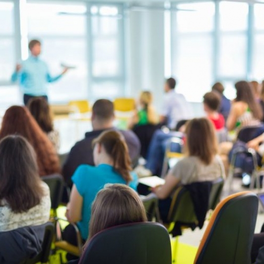 Alunos do Ensino Médio podem receber bolsa a partir de março