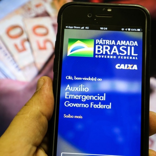 Auxílio Emergencial: nascidos em abril podem sacar 3ª parcela