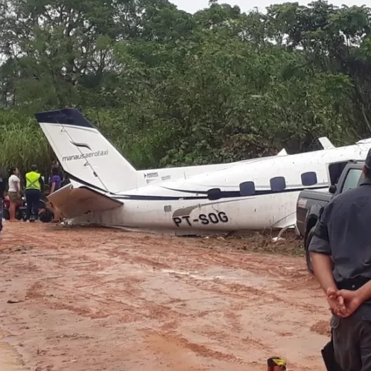 Avião cai no Amazonas e mata 14 pessoas, diz Defesa Civil