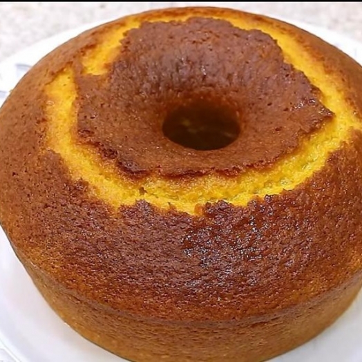 Bolo de cenoura e laranja simples