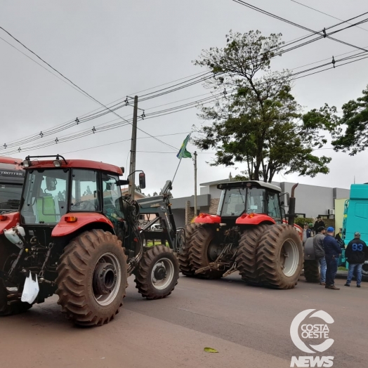 Bolsonaristas fecham a PR 488, em Santa Helena