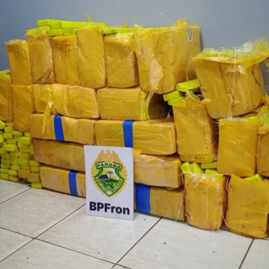 BPFRON apreende 446 kg de droga em caminhão com materiais hospitalares em São Miguel do Iguaçu