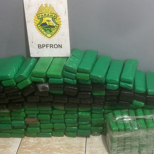 BPFRON apreende carro carregado com drogas em São Miguel do Iguaçu-PR