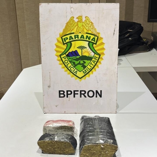 BPFRON apreende droga em ônibus na cidade Medianeira