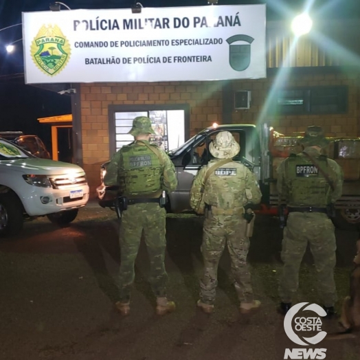 BPFRON, BOPE e Polícia Federal apreendem 2,4 toneladas de droga em Entre Rios do Oeste (Vídeo)