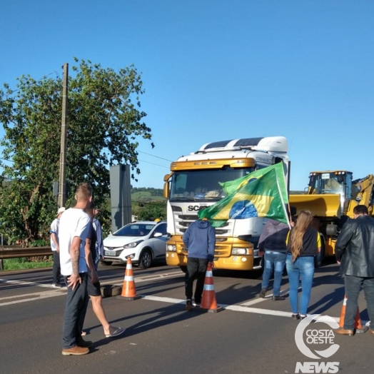 Atualizando: BR 277 volta a ser interditada em São Miguel do Iguaçu