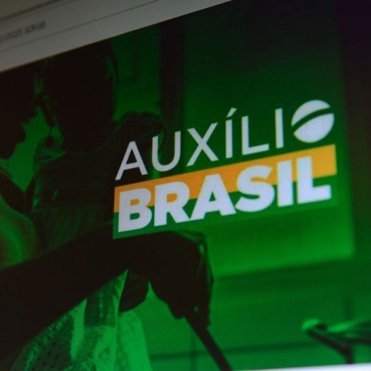 Caixa paga Auxílio Brasil a beneficiários com NIS final 8